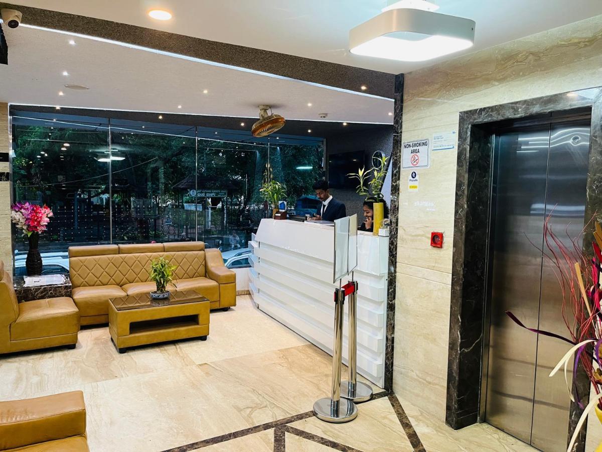 The Porch Inn Hotel/Service Apartments Bangalore Exterior foto