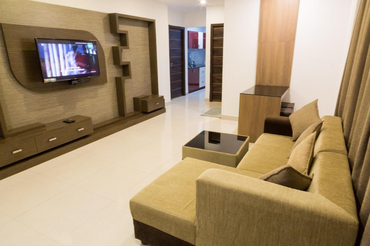 The Porch Inn Hotel/Service Apartments Bangalore Exterior foto