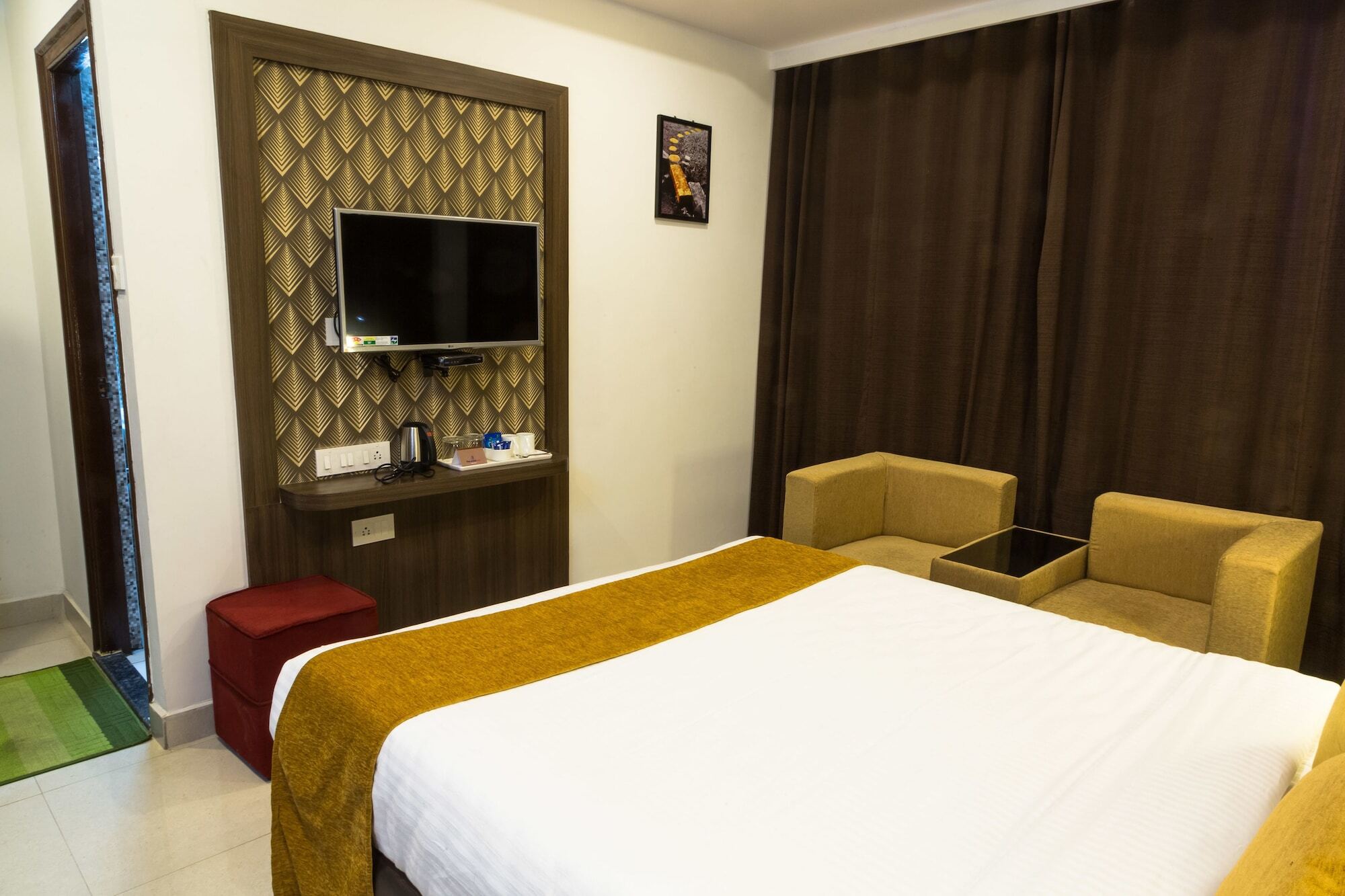 The Porch Inn Hotel/Service Apartments Bangalore Exterior foto